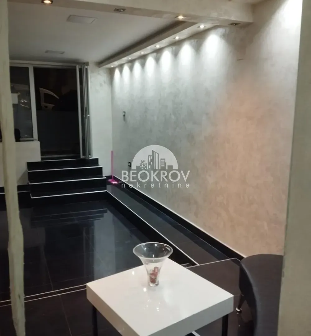 Izdavanje, poslovni prostor, 38m², Stari Grad, Beograd