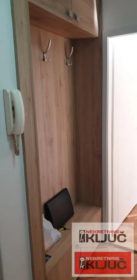 Izdavanje, jednosoban stan, 50m², Bulevar Oslobodjenja, Novi Sad Sve Podlokacije