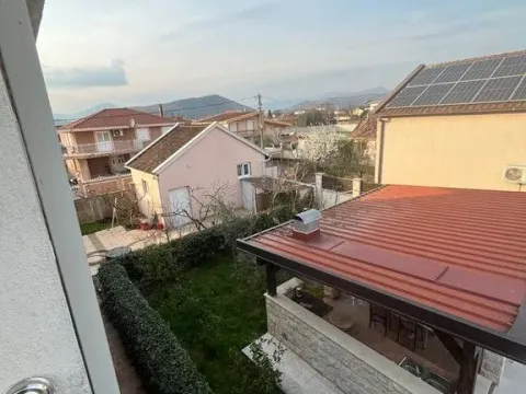 Rent, house, 300m², Donja Gorica, Podgorica - image 4