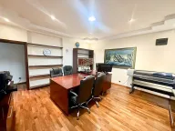 Izdavanje, poslovni prostor, 65m², Pobrežje, Podgorica