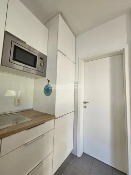 Prodaja, trosoban stan, 81m², Lekino Brdo, Voždovac Sve Podlokacije - image 6