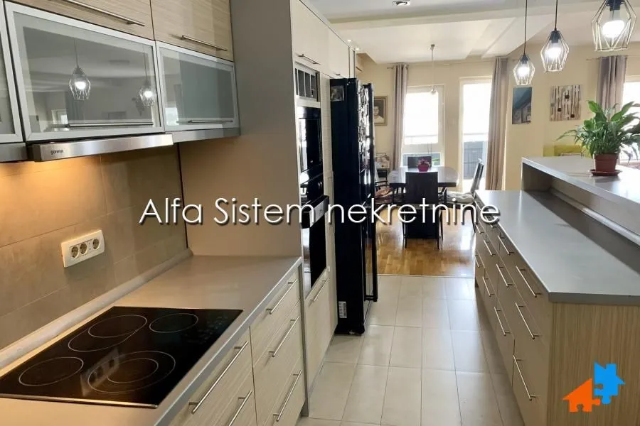 Sale, apartment, 157m², Đeram Pijaca, Beograd