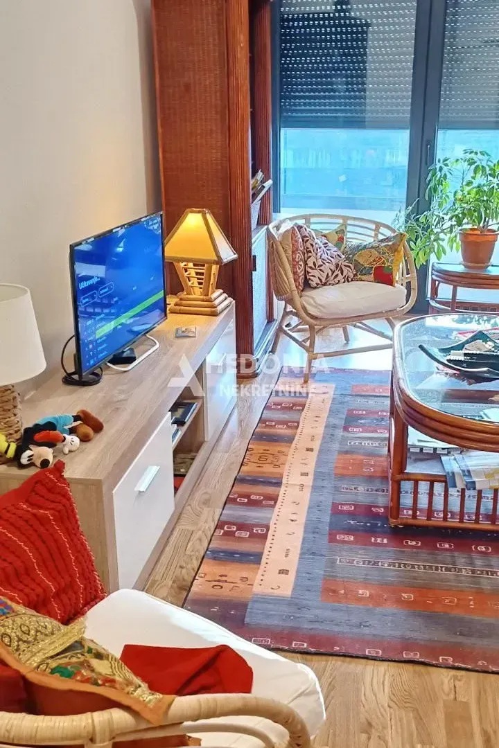 Prodaja, dvosoban stan, 60m², Centar, Pančevo