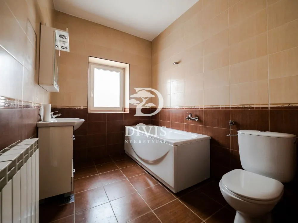 Izdavanje, kuća, 480m², Zvezdin Stadion, Beograd
