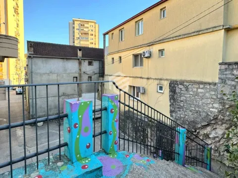 Izdavanje, kuća, 65m², Momišići, Podgorica - image 13