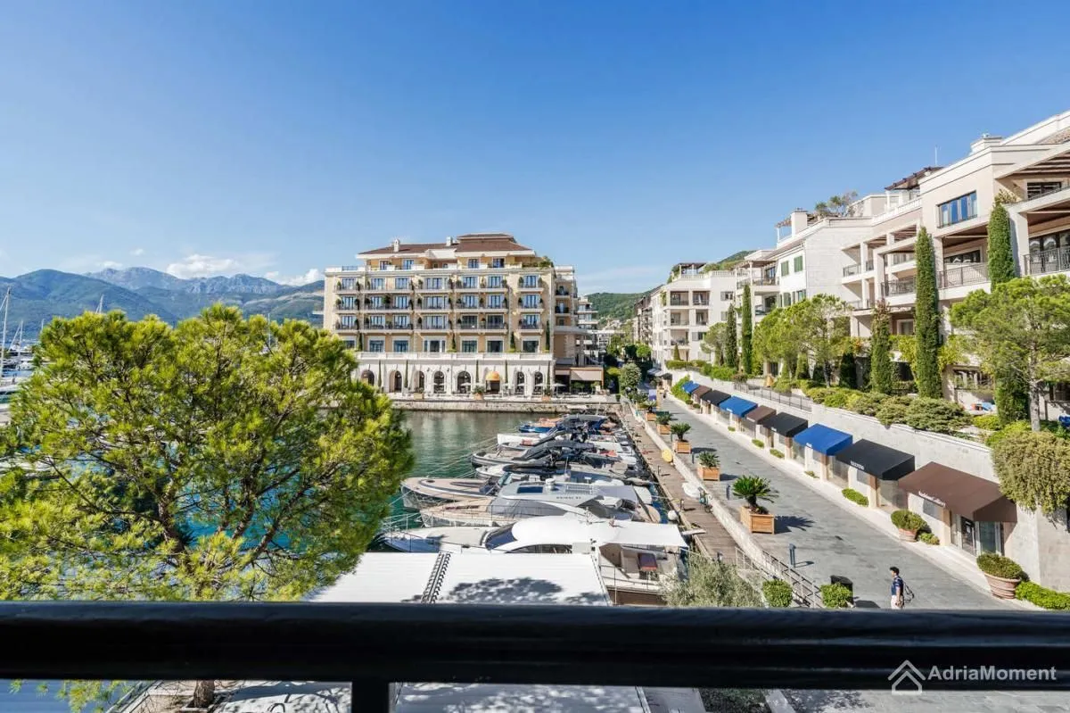 Sale, two bedroom apartment, 140m², Porto Montenegro, Tivat