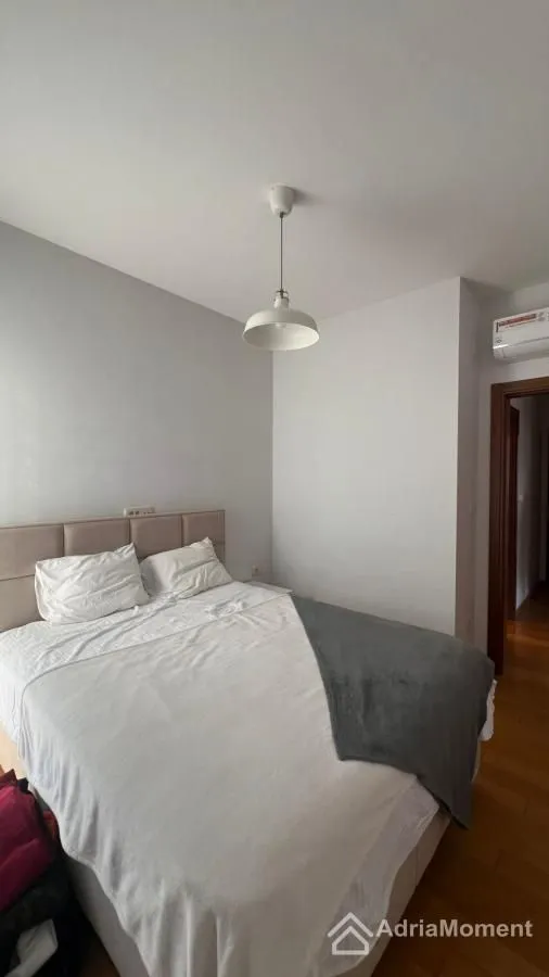 Rent, three bedroom apartment, 115m², Centar, Tivat