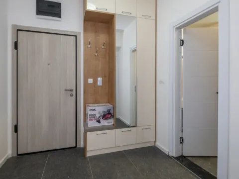 Izdavanje, stan, 58m², Momišići, Podgorica - image 9