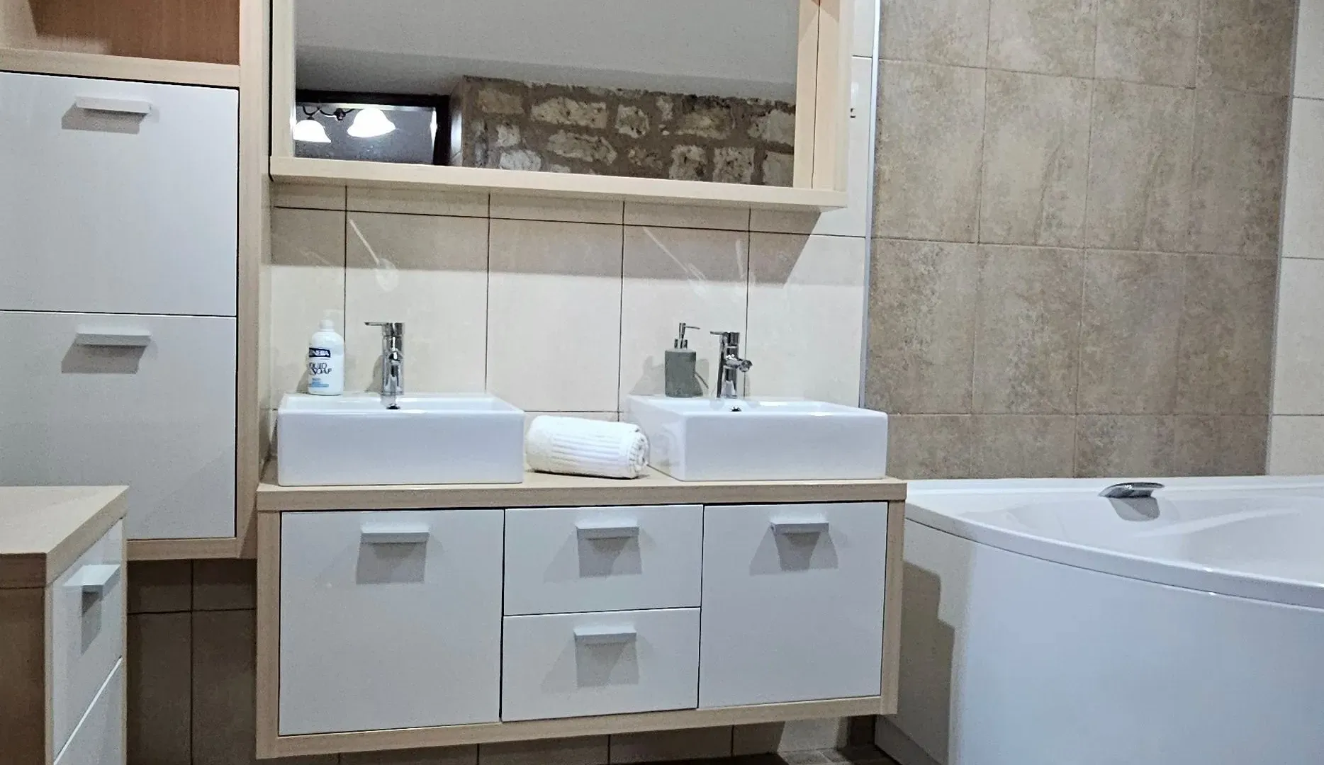 Rent, house, 350m², Blizikuće, Budva