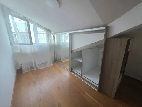 Rent, two bedroom apartment, 75m², Stara Varoš, Podgorica - image 10