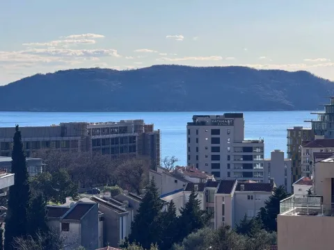 Sale, one bedroom apartment, 45m², Bečići, Budva - image 9
