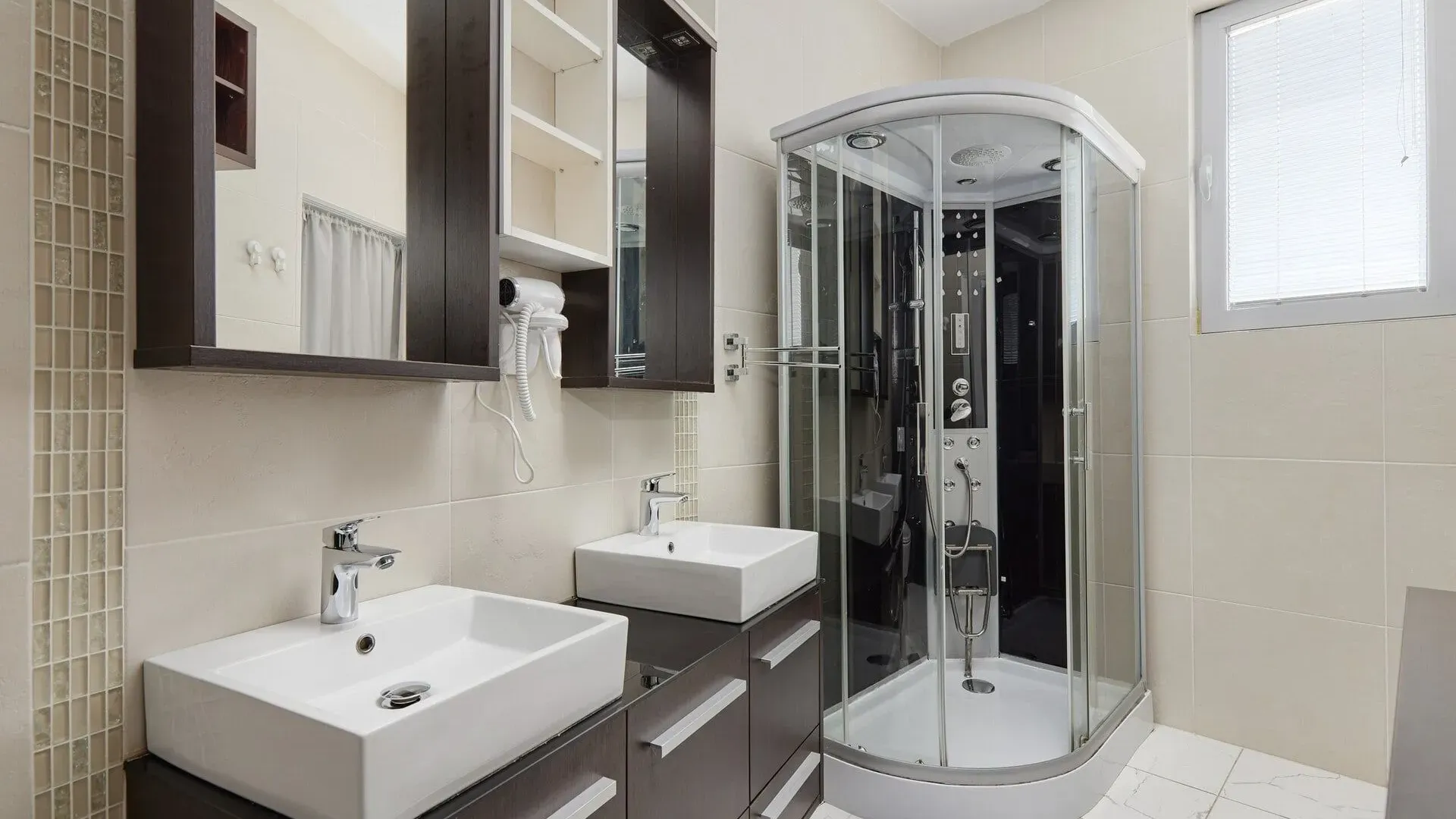Sale, house, 233m², Kotor, Crna Gora