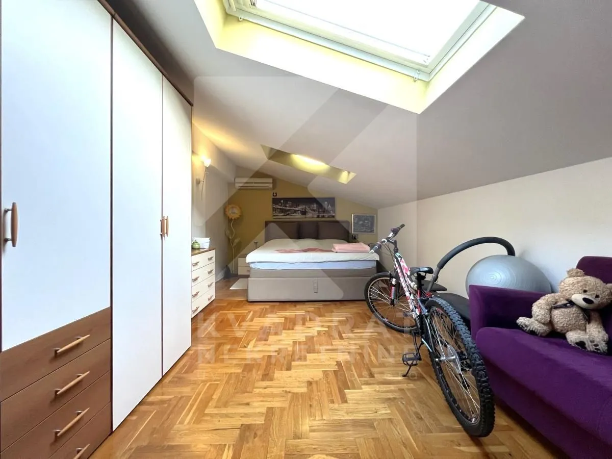 Prodaja, četvorosoban stan, 121m², Krivi Most, Podgorica