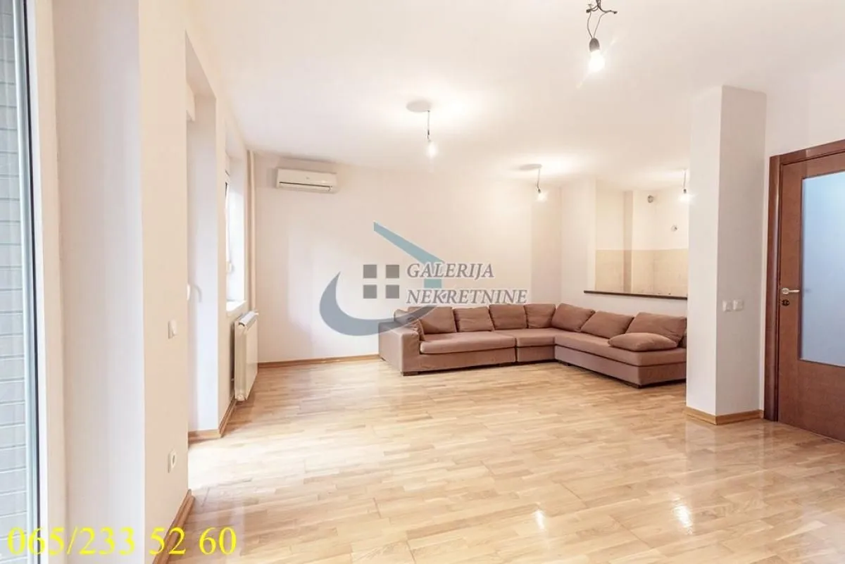 Sale, two bedroom apartment, 74m², Vračar Hram, Vračar Sve Podlokacije