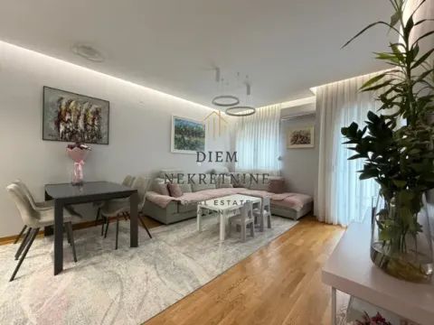 Sale, two bedroom apartment, 63m², City Kej, Podgorica - image 11