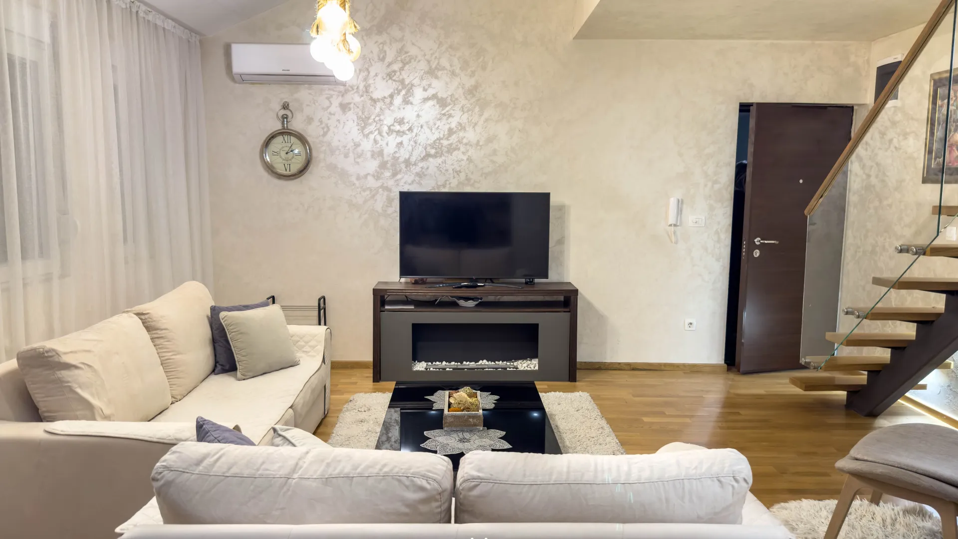 Izdavanje, dvosoban stan, 70m², Zabjelo, Podgorica