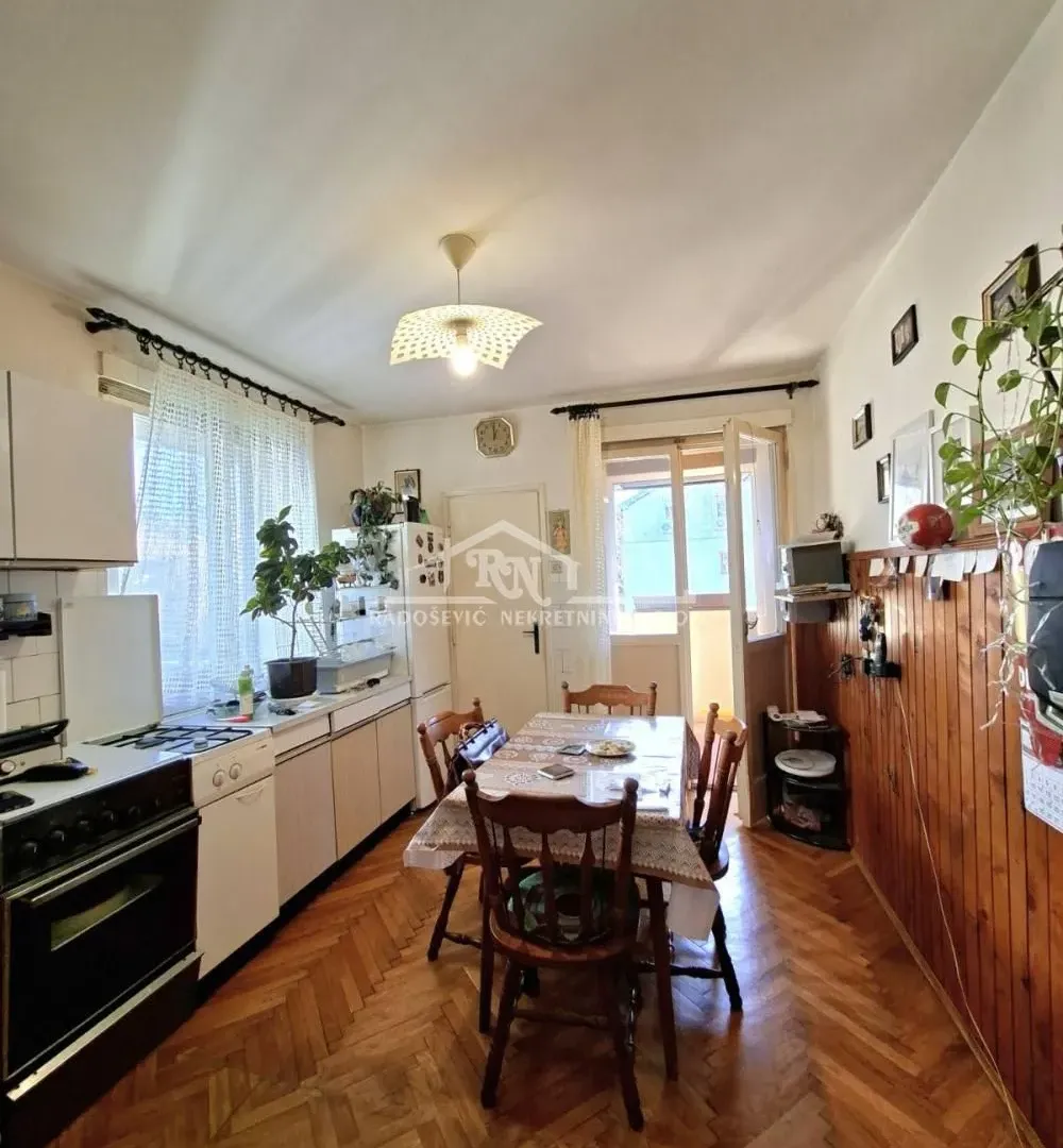 Prodaja, dvosoban stan, 57m², Galenika, Beograd