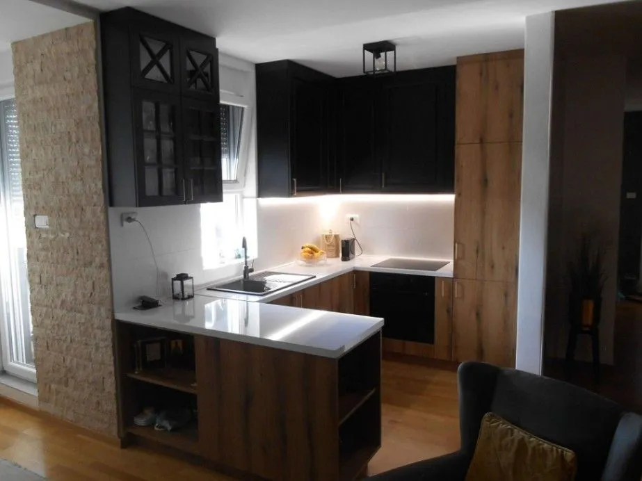 Prodaja, trosoban stan, 75m², Novi Sad, Srbija