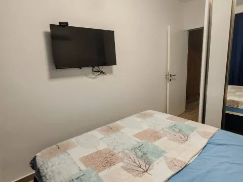 Rent, two bedroom apartment, 60m², Bečići, Budva - image 8