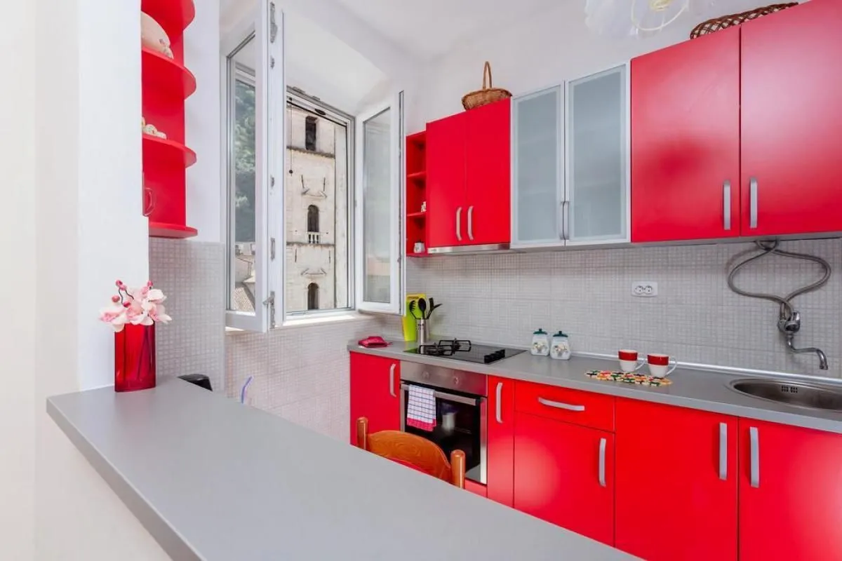 Prodaja, dvosoban stan, 62m², Grad, Kotor