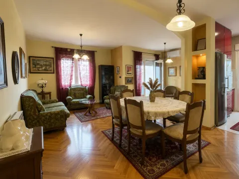 Rent, one bedroom apartment, 90m², City Kej, Podgorica - image 3