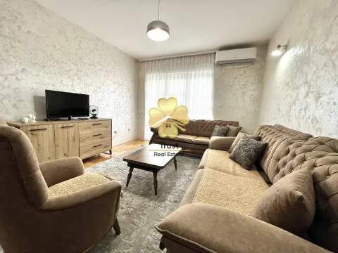 Izdavanje, dvosoban stan, 65m², Stari Aerodrom, Podgorica - image 2