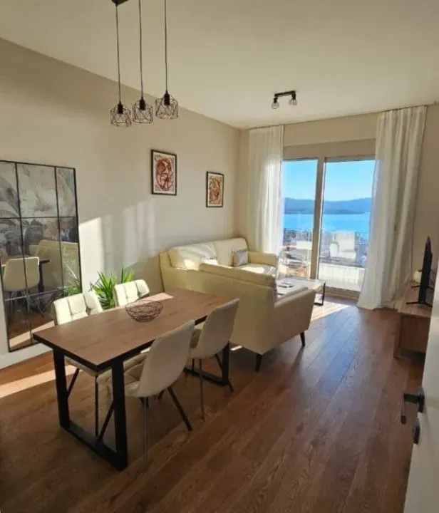 Rent, two bedroom apartment, 72m², Tripovići, Tivat