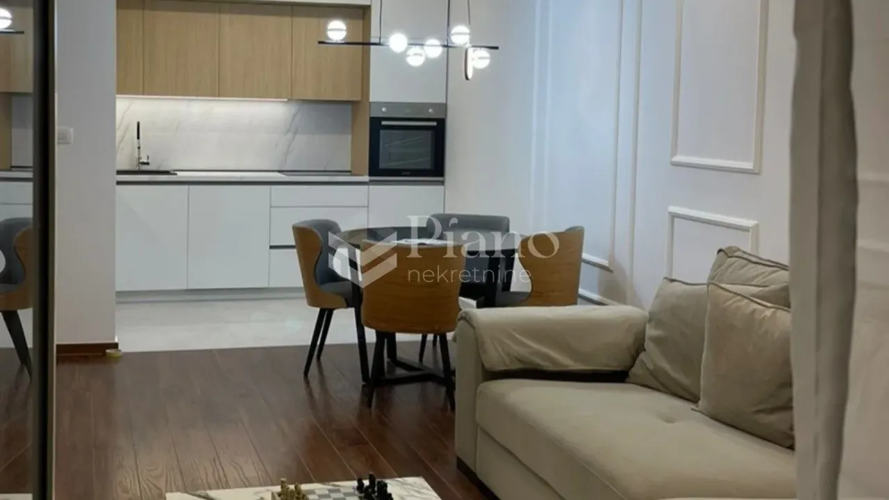 Izdavanje, jednosoban stan, 54m², City Kvart, Podgorica