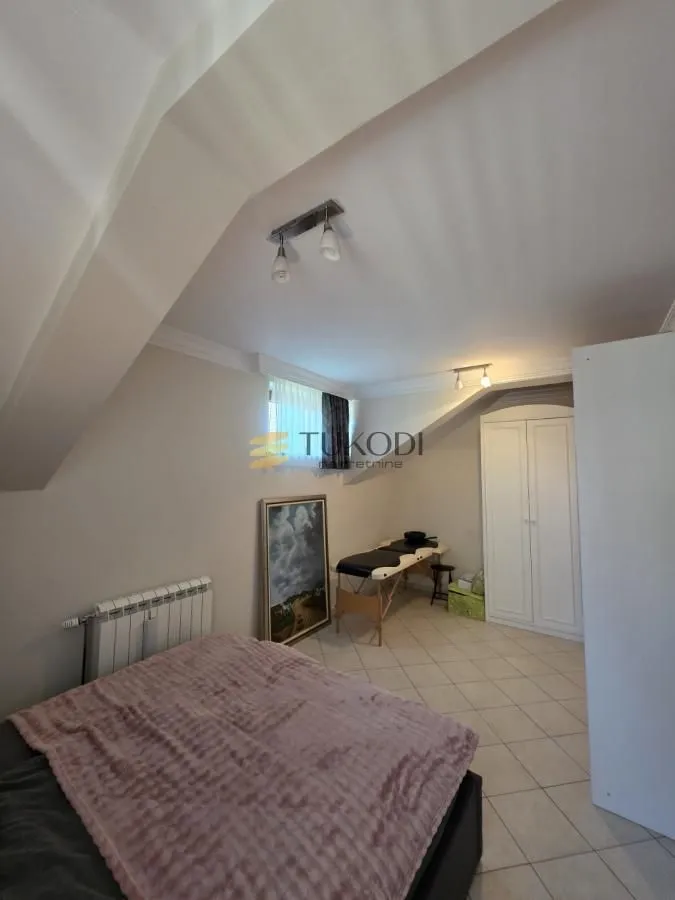 Prodaja, kuća, 400m², Sremska Kamenica, Petrovaradin