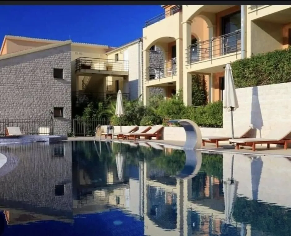 Prodaja, dvosoban stan, 60m², Bečići, Budva