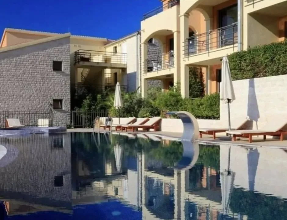 Sale, two bedroom apartment, 60m², Bečići, Budva