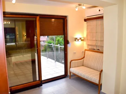 Prodaja, kuća, 217m², Petrovac, Budva - image 2