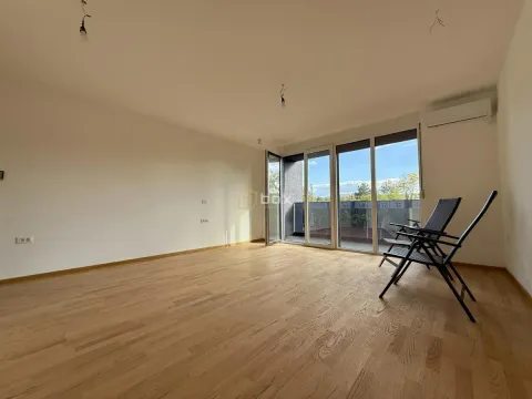 Sale, four bedroom apartment, 83m², Čair, Niš