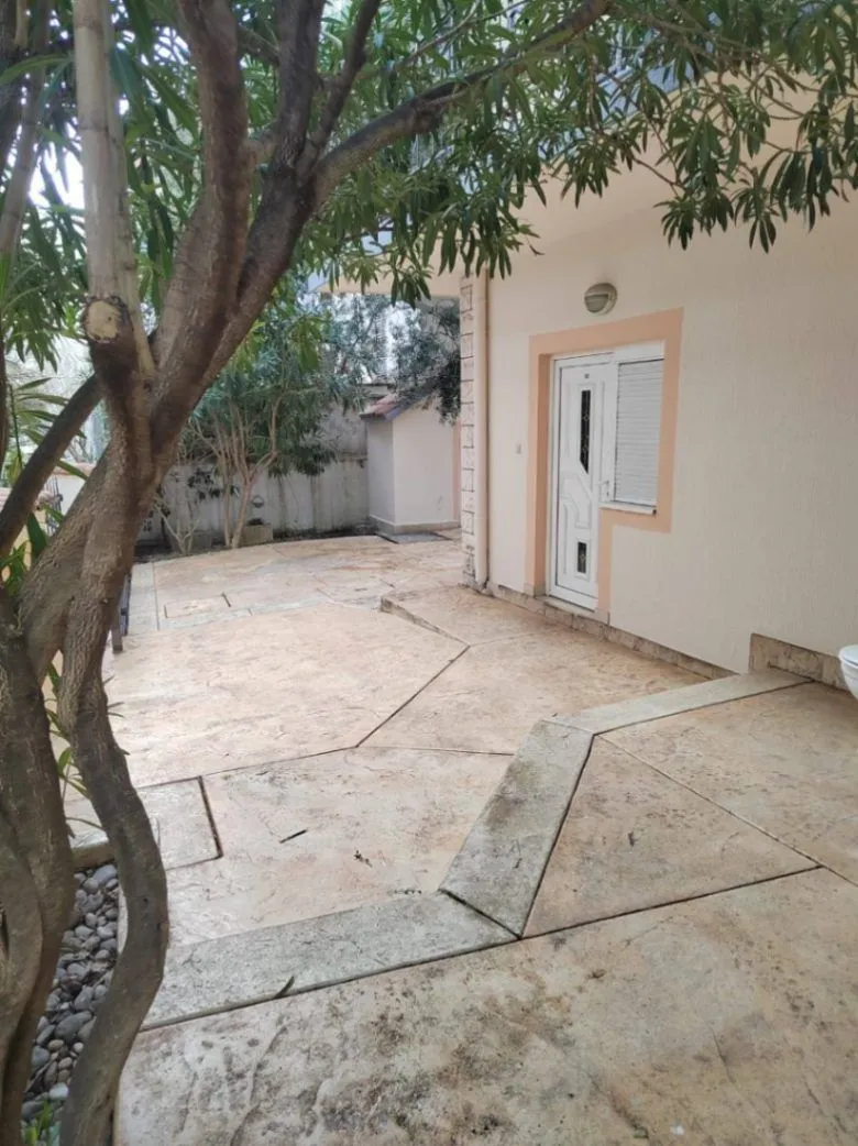 Rent, house, 500m², Budva, Crna Gora