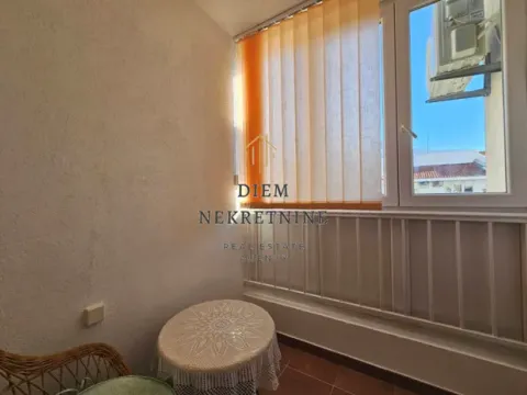 Izdavanje, stan, 35m², Centar, Bar - image 2