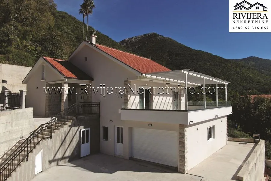 Prodaja, kuća, 220m², Zelenika, Herceg Novi