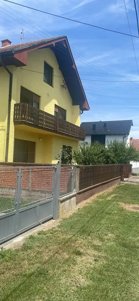 Prodaja, kuća, 138m², Sremska Mitrovica, Srbija