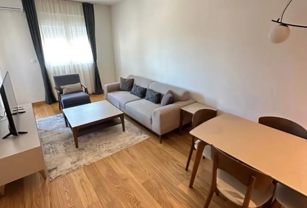 Izdavanje, jednosoban stan, 49m², New City, Podgorica