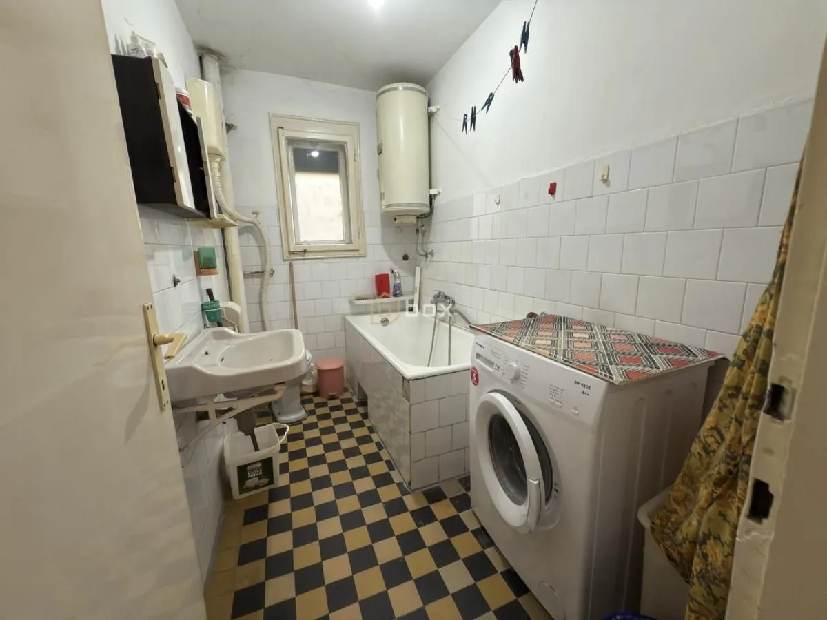 Prodaja, trosoban stan, 79m², Palilula, Niš
