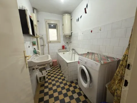 Prodaja, trosoban stan, 79m², Palilula, Niš - image 11