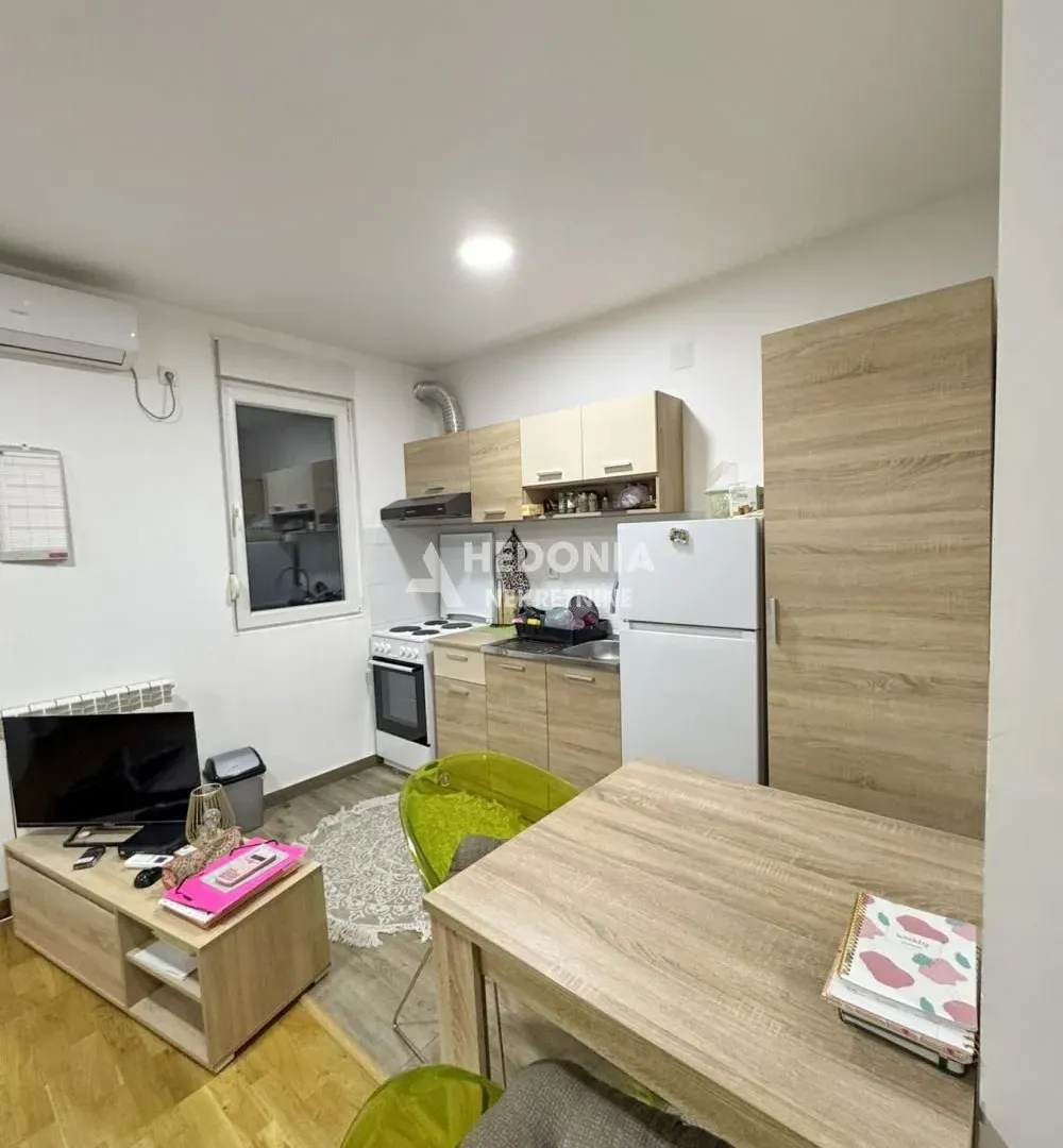 Rent, one bedroom apartment, 30m², Zemun Gornji Grad, Zemun Sve Podlokacije