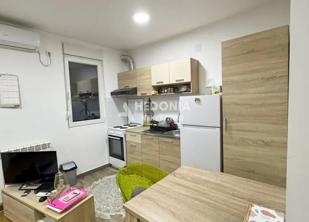 Rent, one bedroom apartment, 30m², Zemun Gornji Grad, Zemun Sve Podlokacije