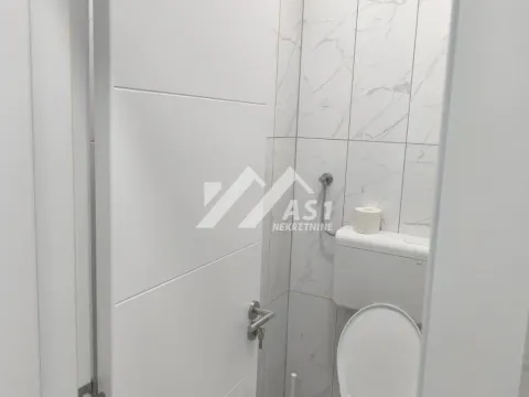 Rent, office space, 130m², Žabalj, Srbija - image 5