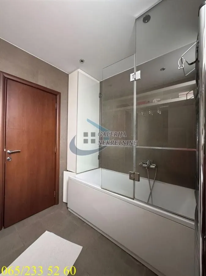 Prodaja, četvorosoban stan, 123m², Čukarica, Beograd