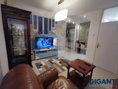 Sale, two bedroom apartment, 65m², Novi Beograd Blok 21, Novi Beograd Sve Podlokacije - image 2