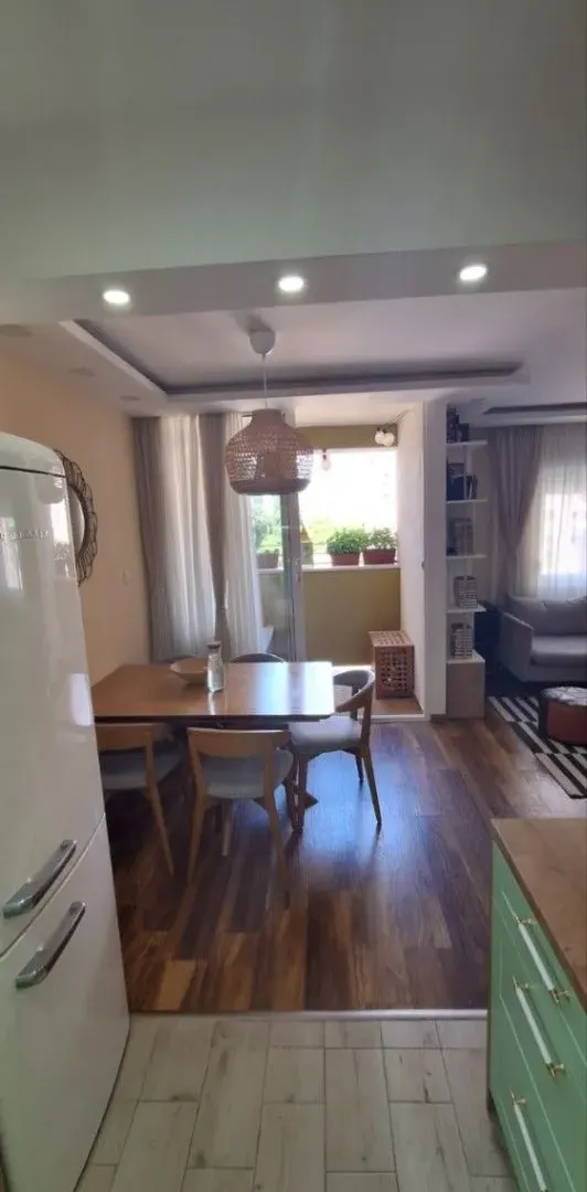Prodaja, trosoban stan, 89m², Pejton, Podgorica