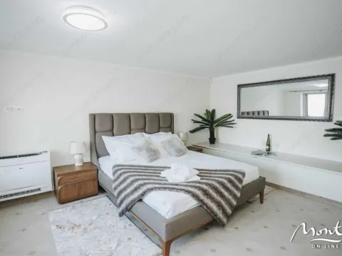 Prodaja, kuća, 314m², Tivat, Crna Gora - image 20