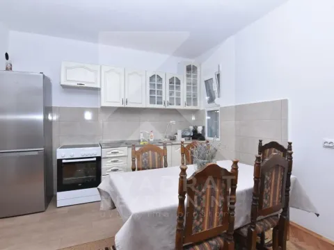 Izdavanje, dvosoban stan, 90m², Dalmatinska ulica, Podgorica - image 4