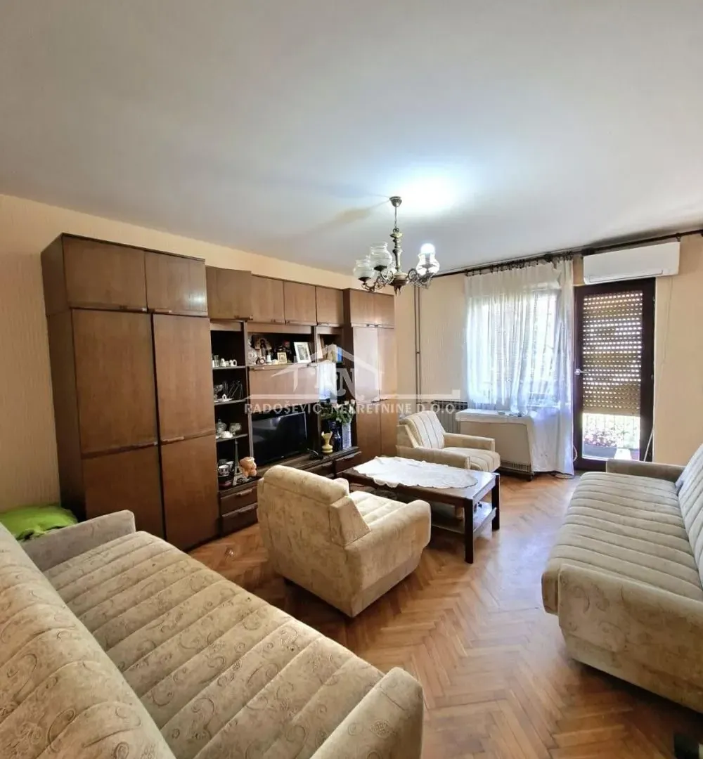 Prodaja, kuća, 474m², Kaludjerica, Grocka