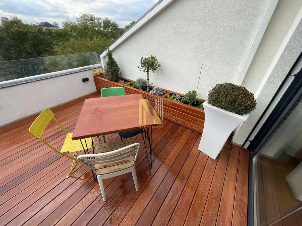 Sale, three bedroom apartment, 136m², Zemun Sve Podlokacije, Beograd